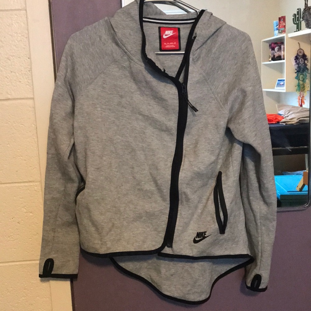 Nike hooded jacket with zip to the side! Xs!